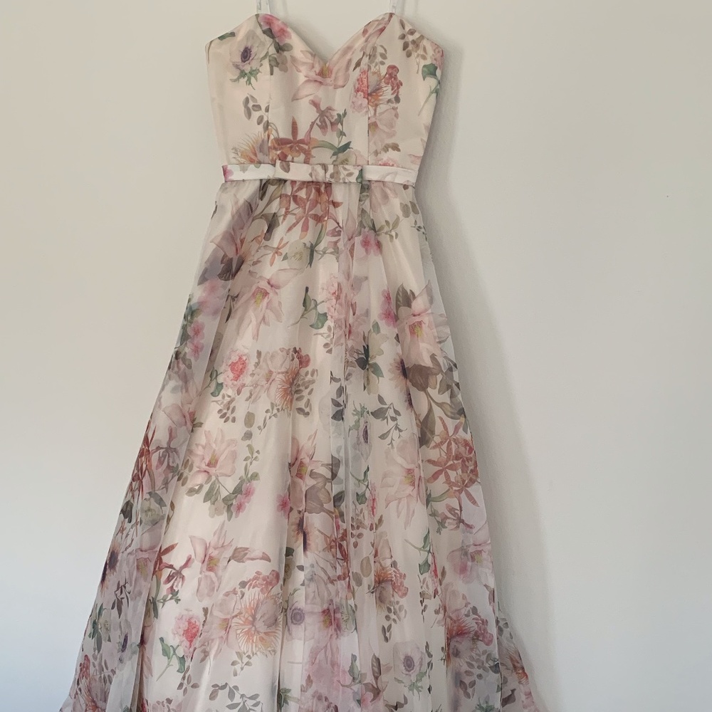 Gorgeous dress